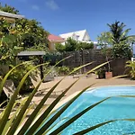 Appartement de 3 chambres a Saint Francois a 450 m de la plage avec vue sur la mer piscine partagee et jardin clos